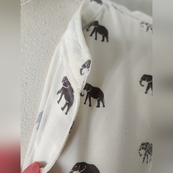G. H. Bass & Co. Rayon Elephant Print Top - Size Medium - Picture 3 of 10